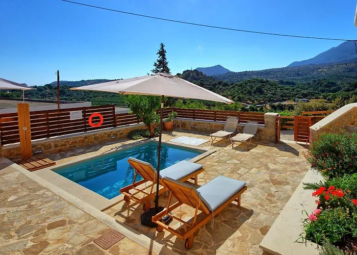 Villa Vicilla By Posarellivillas