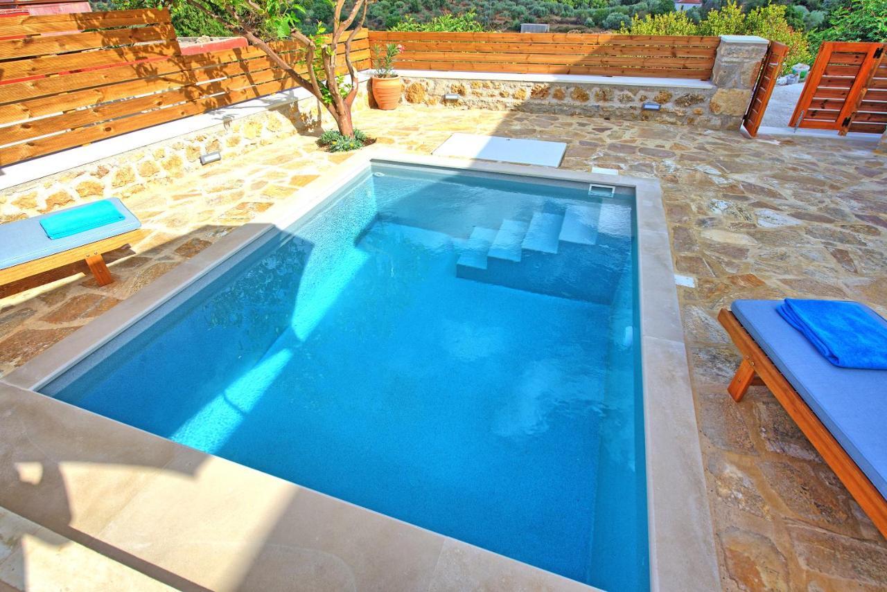 Villa Vicilla By Posarellivillas Filippos