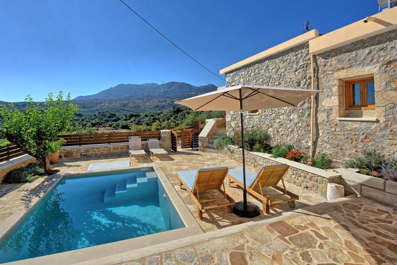 Villa Vicilla By Posarellivillas