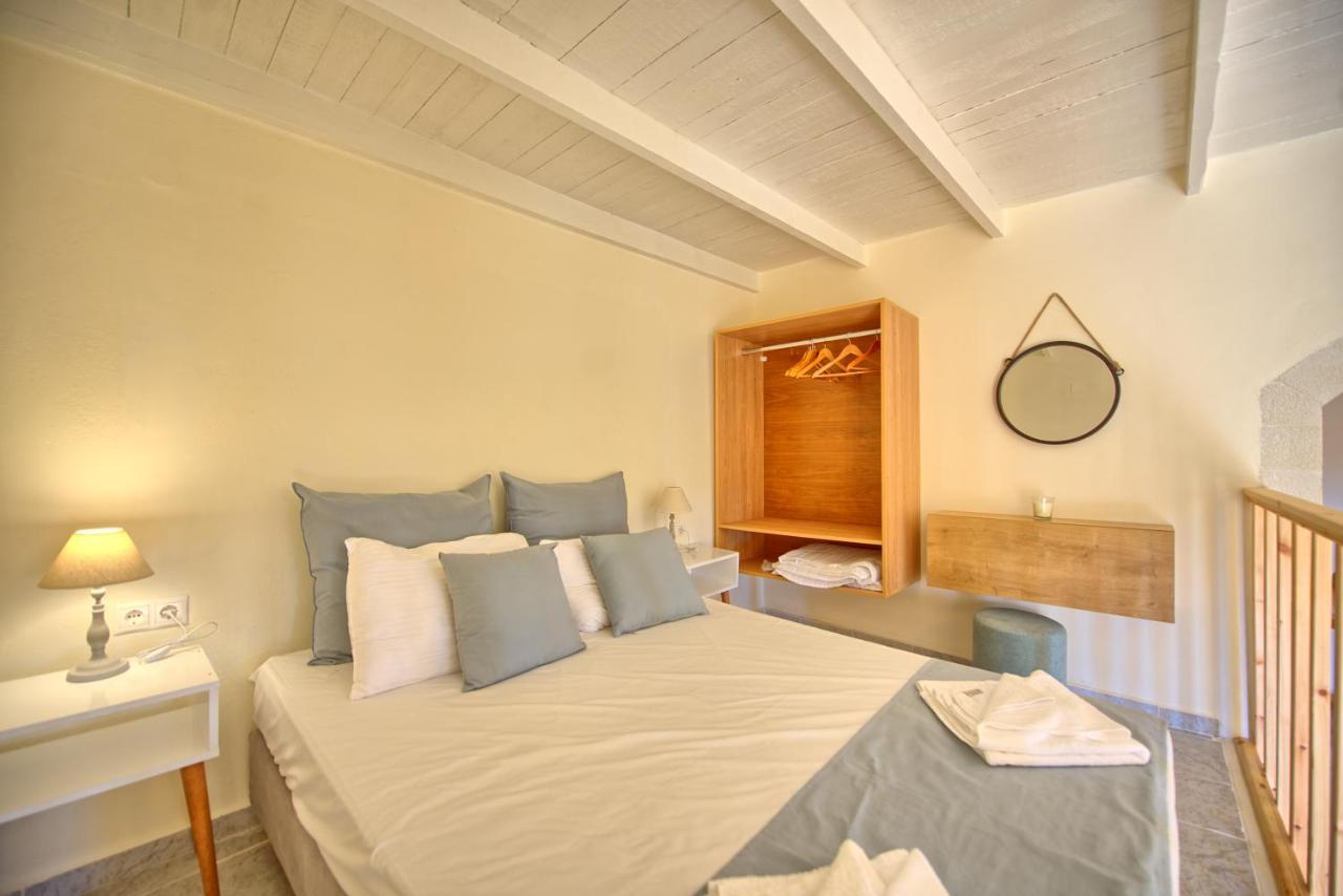 Villa Vicilla By Posarellivillas